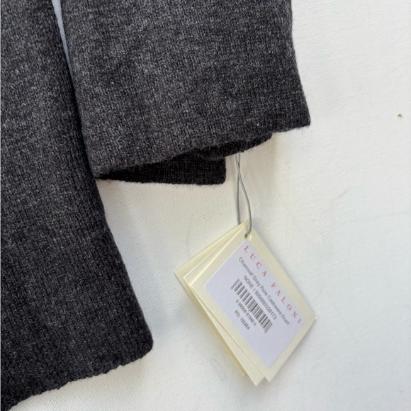 Luca Faloni Cashmere Scarf NWT - Picture 4 of 4
